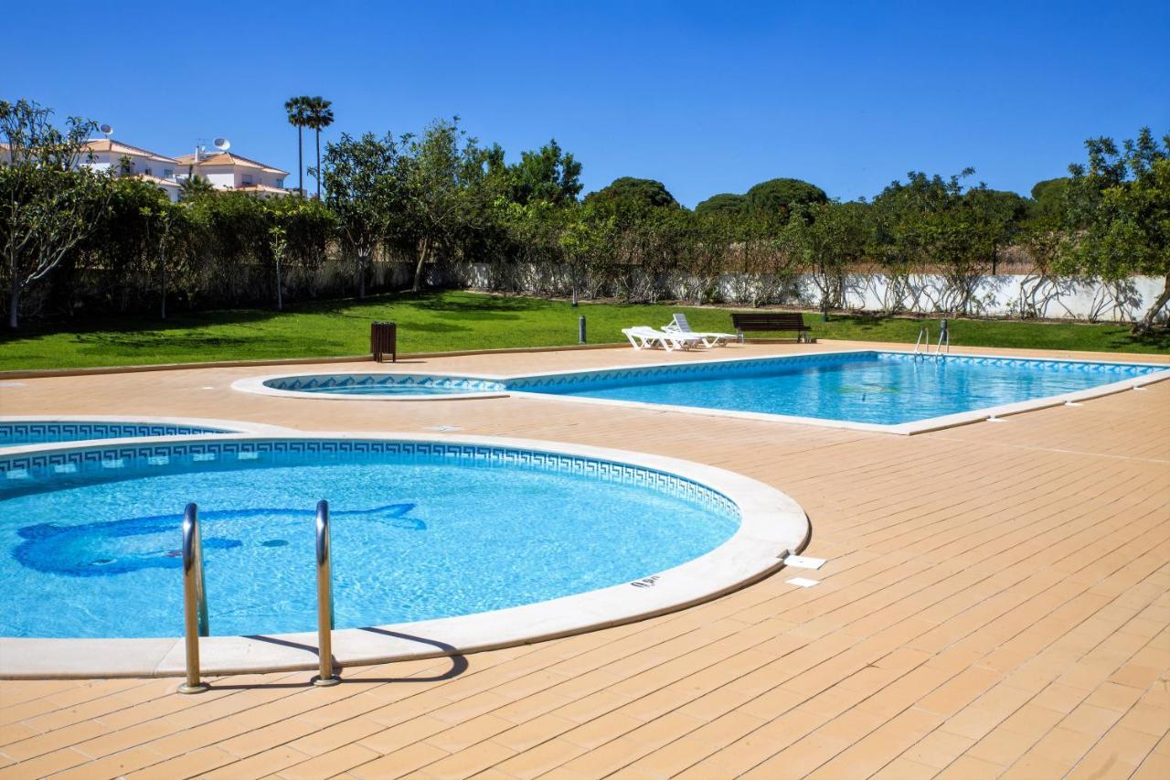 Apartmán Alfeli-Ap Olhos de Agua  Exteriér fotografie